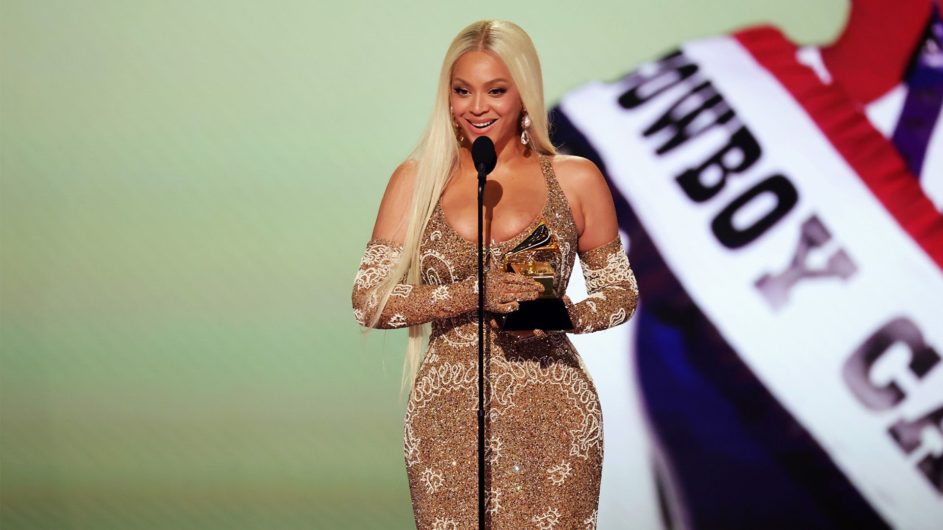 而阿森纳则 而阿森纳则